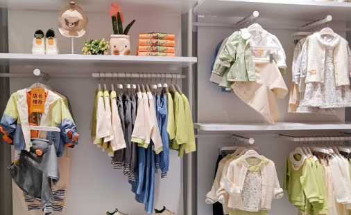 贝贝怡童装属于什么档次，贝贝怡童装和巴拉巴拉哪个好