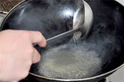 ​怎么勾芡水淀粉技巧（厨师你真的知道怎么勾芡？这里有全方位攻略！）