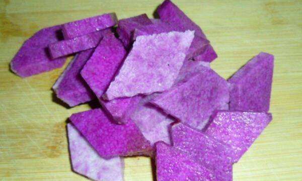 山药发紫是怎么回事,发紫的山药还能吃吗图3