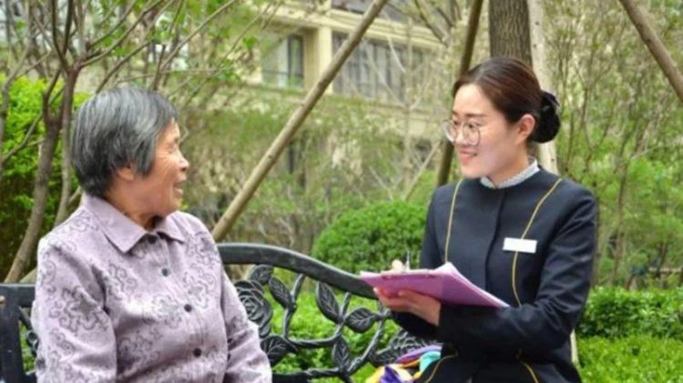 家庭成员包括户主本人吗