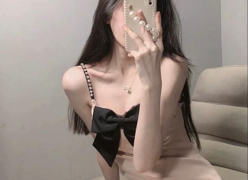 女生说好无聊哦!高情商怎么回复