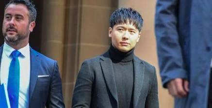 高云翔性侵案再开庭，女方证词前后矛盾，法院撤销对其性侵指控