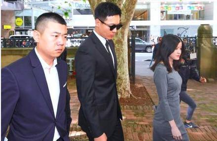 高云翔性侵案再开庭，女方证词前后矛盾，法院撤销对其性侵指控