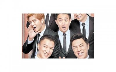 ​看着男人和女人在车里打情骂俏，我目瞪口呆，一段奸情大白于眼前