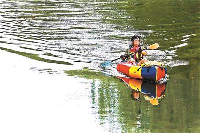 好玩的水上运动会（这个夏天水上运动火了）(1)