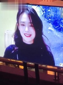 ​郑爽被曝吸毒现场照，前经纪人辟谣：她烟都不抽，口下积德