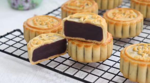 十大热门月饼排行榜（传统莲蓉月饼榜上第一） 2_WWW.JUHAIHG.COM