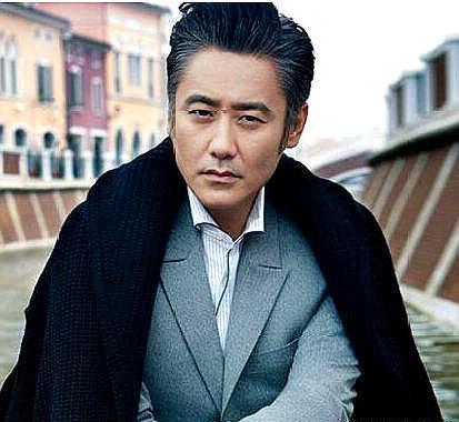 国民大叔吴秀波人设崩塌，这几天着实“秀”了一把