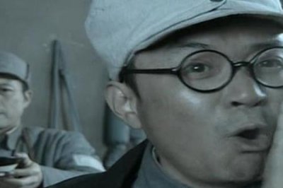 ​逢敌必亮剑什么意思