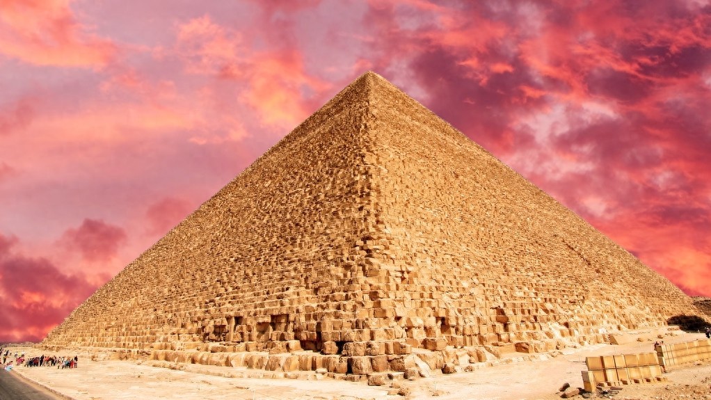 最大的金字塔,古代世界八大奇迹之一
