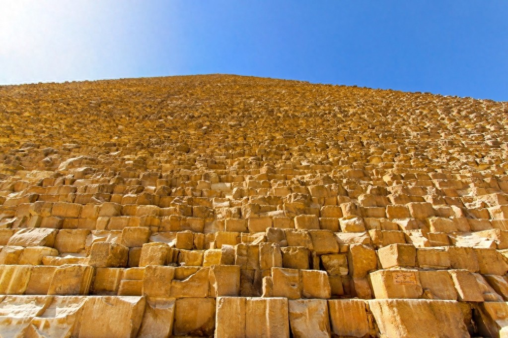 最大的金字塔,古代世界八大奇迹之一