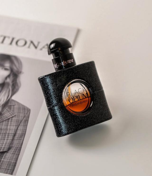 范思哲哪款香水适合女性(送女生香水你避不开5个选择)(5)