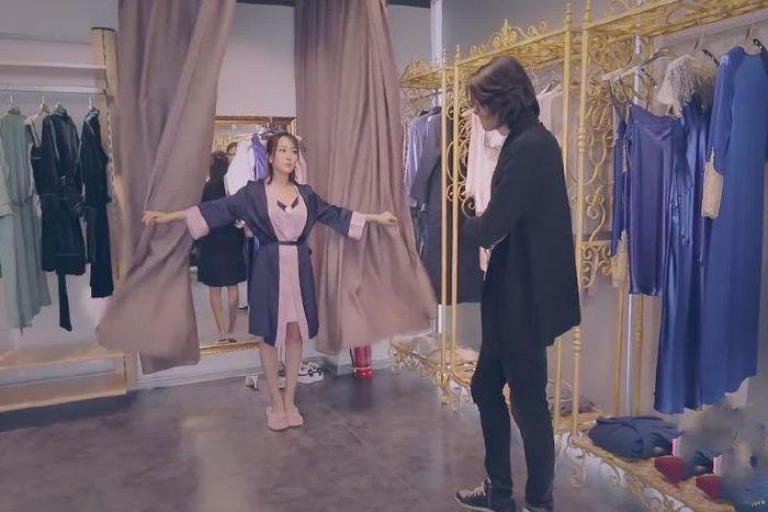 尴尬！马苏得知“男友”是内衣设计师好惊讶，碍于面子不得不试穿