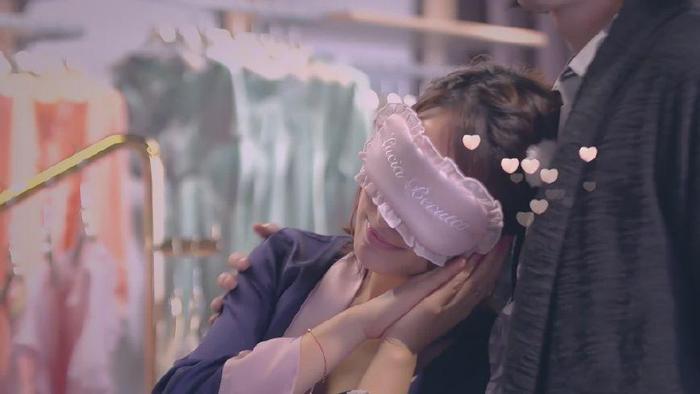 尴尬！马苏得知“男友”是内衣设计师好惊讶，碍于面子不得不试穿