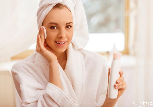 如何正确卸干净眼妆 怎样卸妆才是正确的