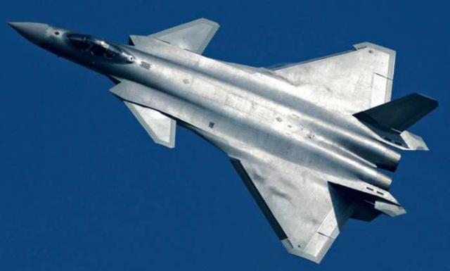 F-22和歼20无人能及?地位却远不及这款二代战机!