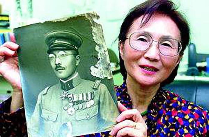 东条英机唯一的孙女,从未正式道歉,还称他是日本的大英雄