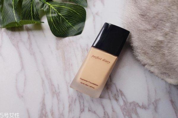 如何挑选适合的粉底液 教你打粉底的秘诀