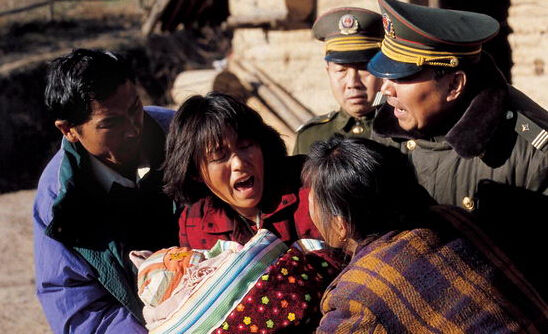 为什么盲山有2个结局