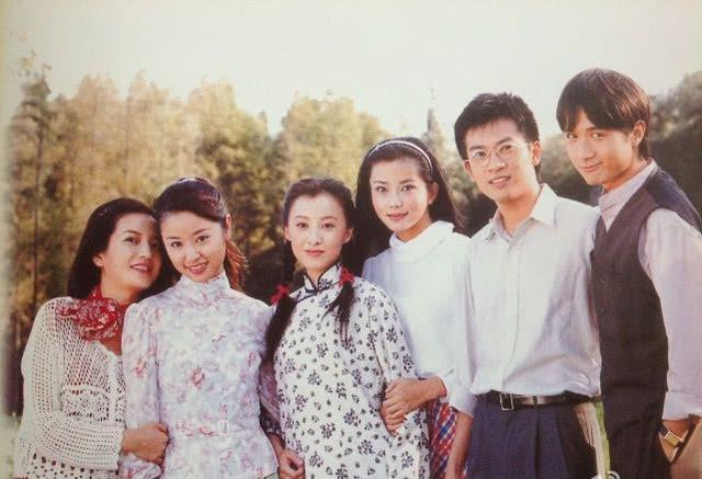 还记得《情深深雨濛濛》中的可云吗?现在长成这样了