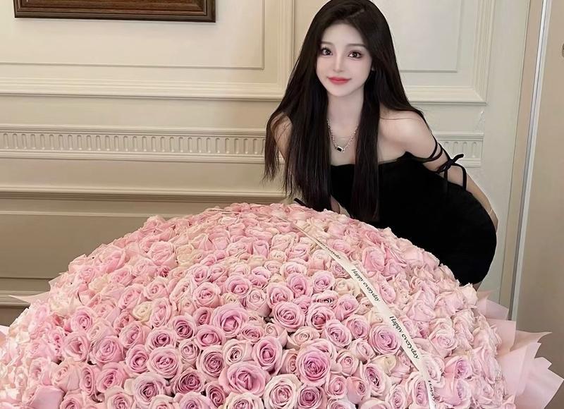 白敬亭快乐大本营（白敬亭把张雨绮撩到脸红）