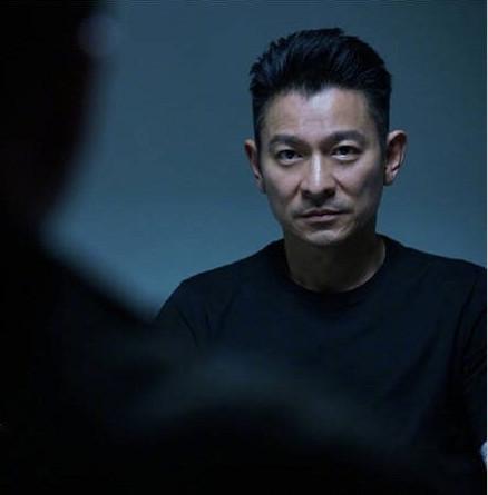 刘德华身受重伤已半年归藏6个月 震撼复出轰动娱乐圈