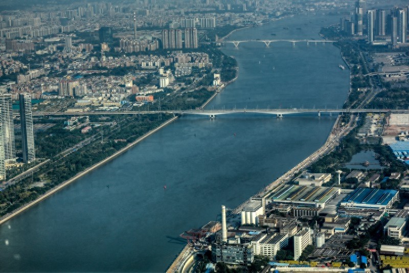 广州塔摩天轮，世界最高摩天轮，由16个