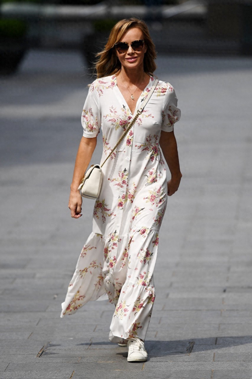 英国达人秀评委阿曼达·霍尔顿（Amanda Holden）街拍