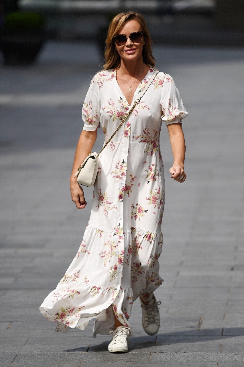 英国达人秀评委阿曼达·霍尔顿（Amanda Holden）街拍