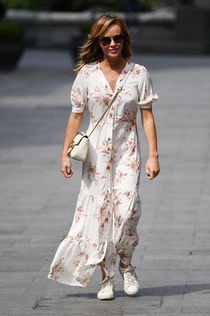 英国达人秀评委阿曼达·霍尔顿（Amanda Holden）街拍