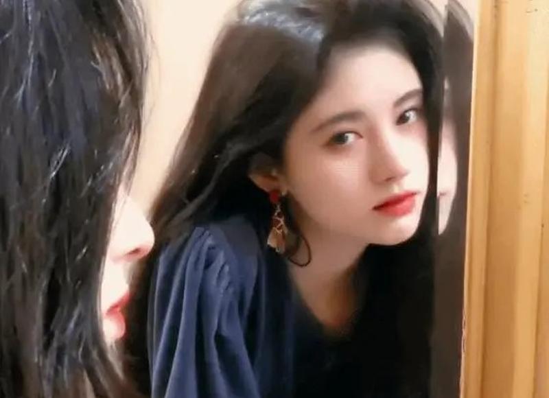 鹿晗有多高，173关晓彤和178鹿晗站一起还得曲腿