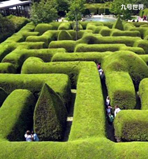 世界十大迷宫，最大有十五个足球场那么大，拿破仑曾“迷路”过！