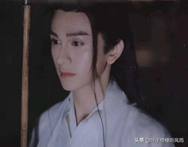 陈情令里的金光瑶扮演者，朱赞锦国风照片玄衣白袍，一如少年模样