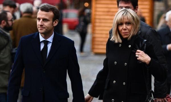 法国总统和他的妻子相差几岁,法国前总统和他的妻子相差几岁图6