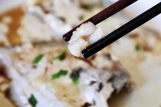 微波清蒸鱼的正确做法（3分钟就能做出至鲜的清蒸鱼）(13)