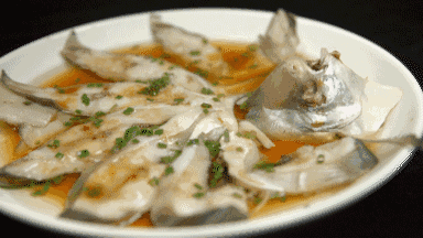 微波清蒸鱼的正确做法（3分钟就能做出至鲜的清蒸鱼）(3)