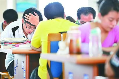 男生学徒现在学什么好：男生现在学什么专业好就业？