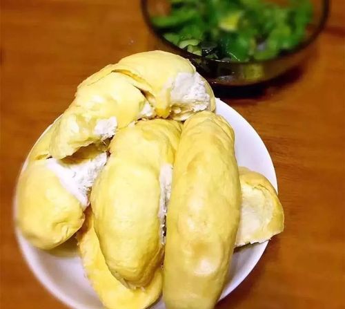 榴莲是生的怎么吃我已把它剥开了，肉硬帮帮的怎么办