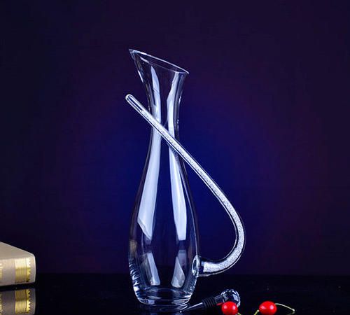 红酒放醒酒器能保存几天