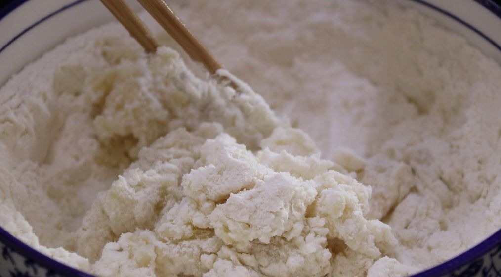 茄子馅饺子的做法（分享给你包饺子的小窍门）