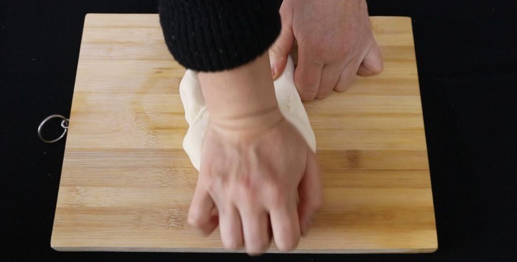 茄子馅饺子的做法（分享给你包饺子的小窍门）