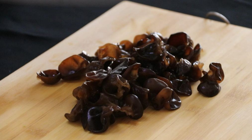 茄子馅饺子的做法（分享给你包饺子的小窍门）