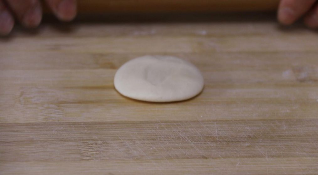 茄子馅饺子的做法（分享给你包饺子的小窍门）