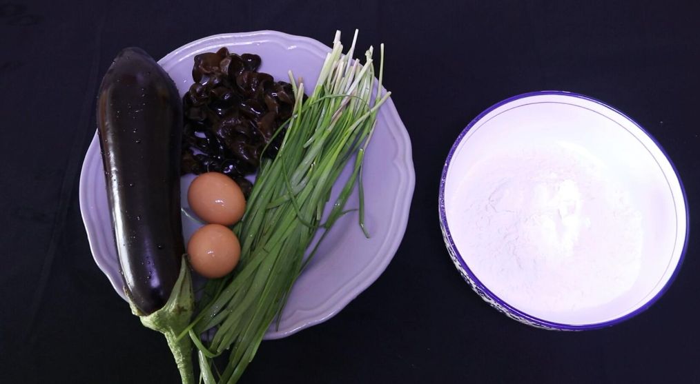 茄子馅饺子的做法（分享给你包饺子的小窍门）