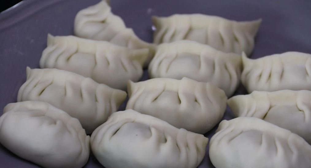 茄子馅饺子的做法（分享给你包饺子的小窍门）