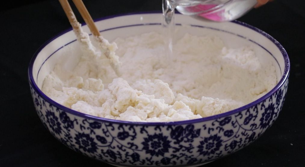 茄子馅饺子的做法（分享给你包饺子的小窍门）