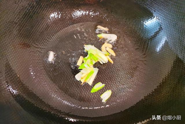 西红柿炒蛋的做法20秒学会（色泽艳红酸甜爽口）(12)