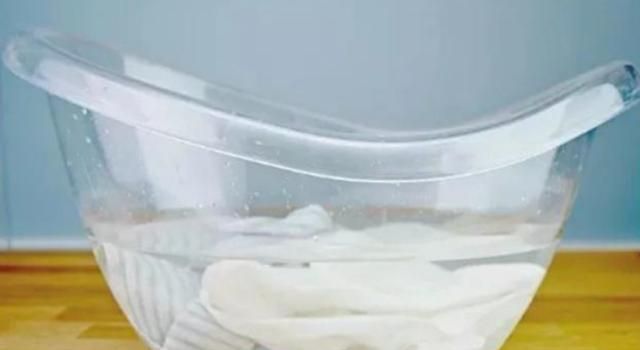 衣服有霉点，衣服上有霉点用什么能洗掉？图3