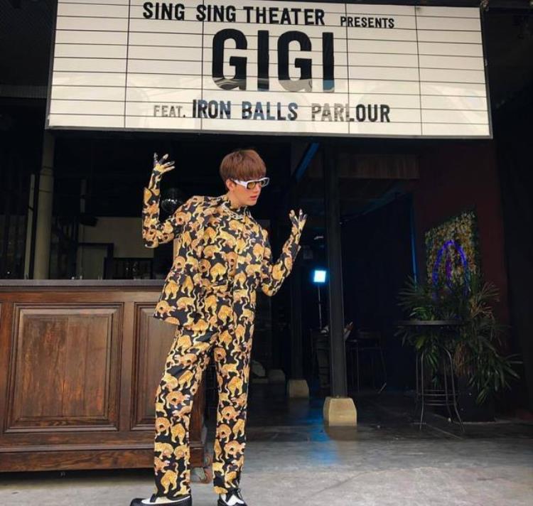 黑帮少爷爱上我就是桶哥的时装周3集换了9套衣服