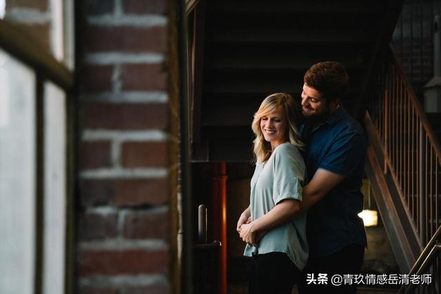 爱情效应讲什么（爱情可以使我们变得优秀吗）(1)